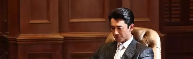 《寒战1994》映射何婉琪家族纠纷与90年代香港社会现实：情报图