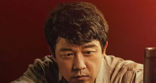 《罪无可逃》开播6集零宣发登顶热度榜，冷色调短剧引发专业圈层讨论：资讯配图