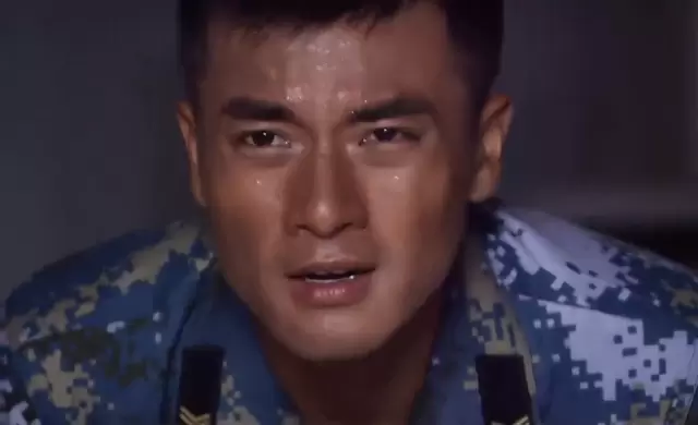 蒋小鱼用打火机改装手枪智取凌子风获急救包：资讯配图
